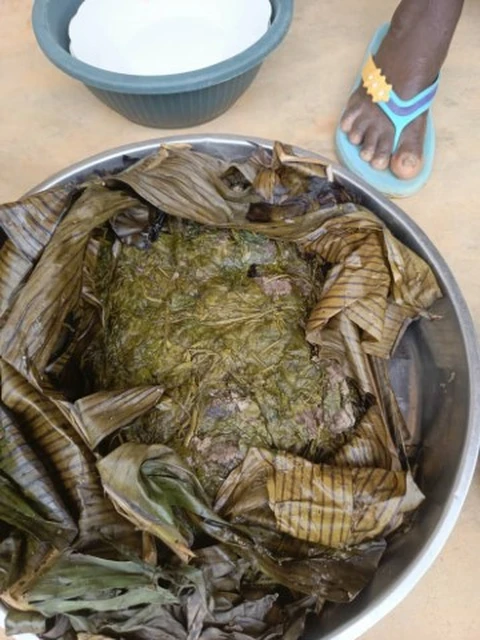 Mets de feuille de manioc